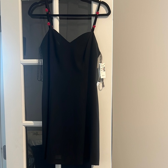 NWT Steppin’ out Elegant vintage Black Dress with Red rose Accents size 5 - Picture 1 of 5